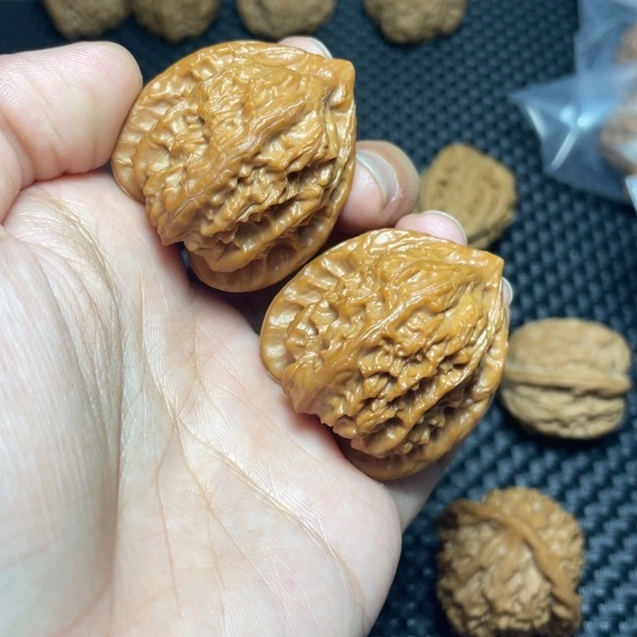 多***饭把件文玩核桃35野生