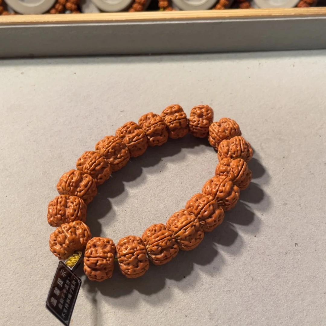 金刚菩提吊坠方墩梅花