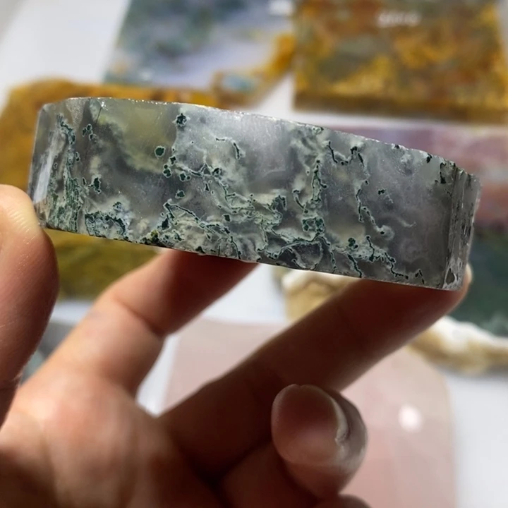 定制玛瑙董**豆手镯定制56