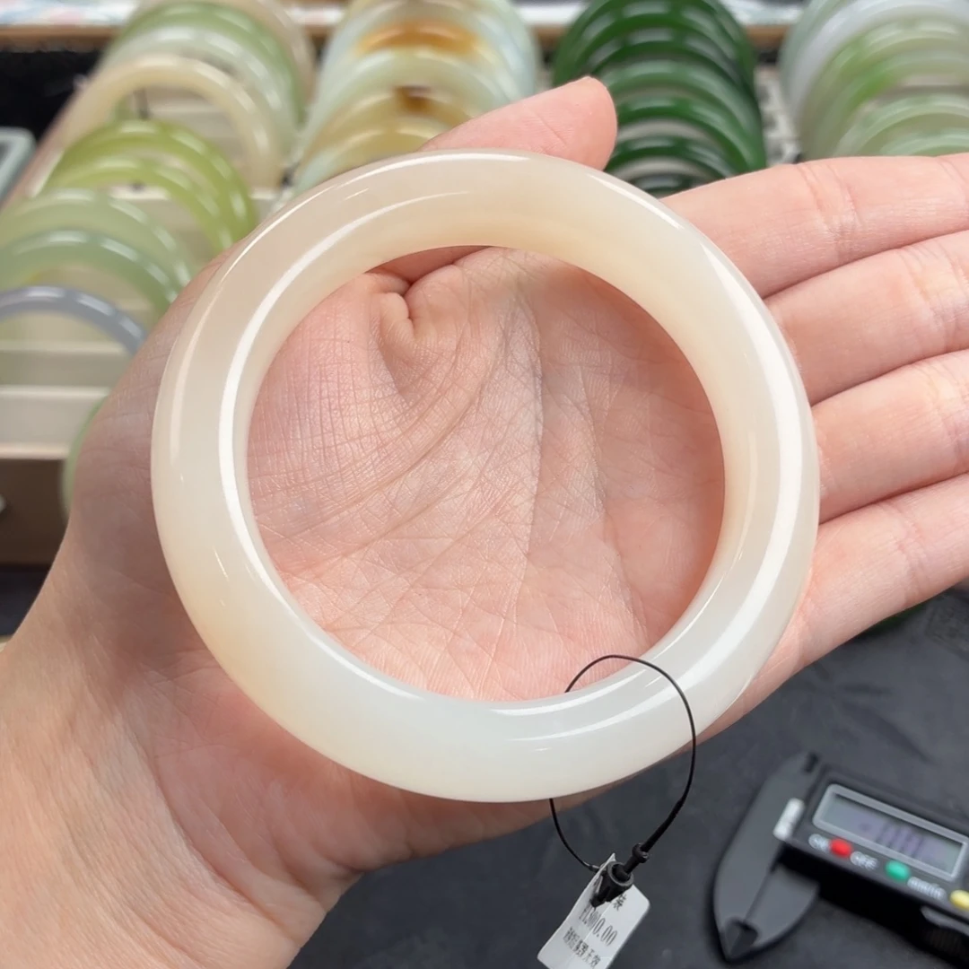 和田玉未镶嵌手镯-特色粉白渐变-粉为主38