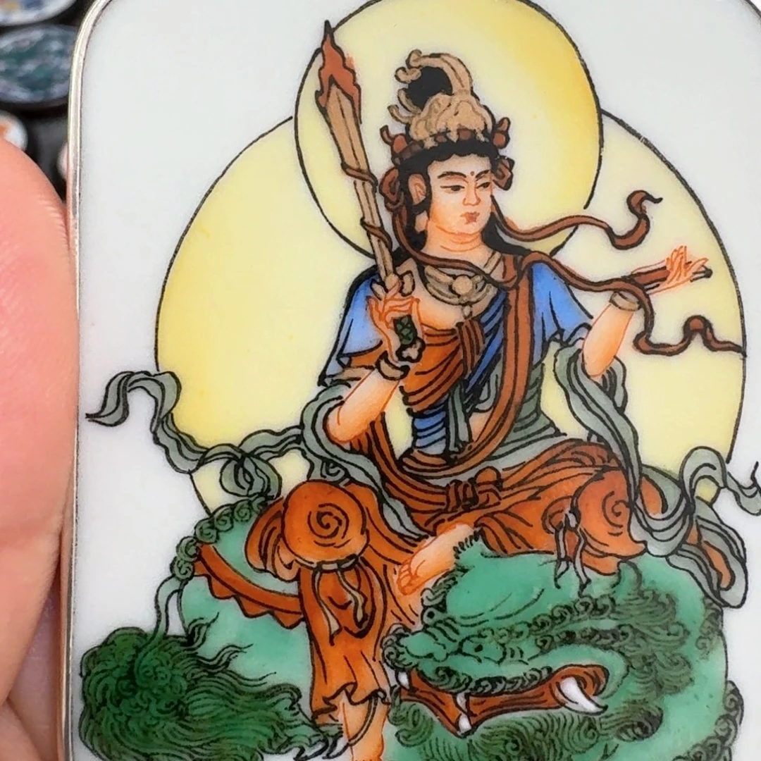 向***→瓷片粉彩文殊菩萨挂件