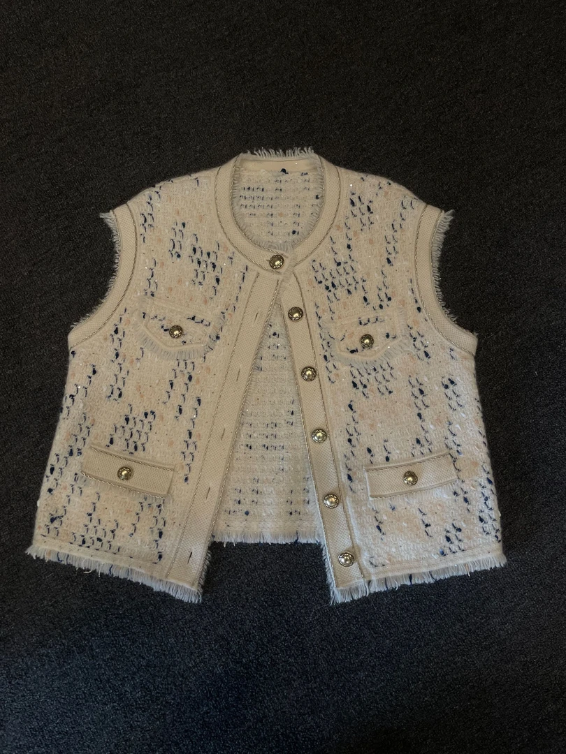 早秋法式毛须高端精致轻奢小香马甲7270