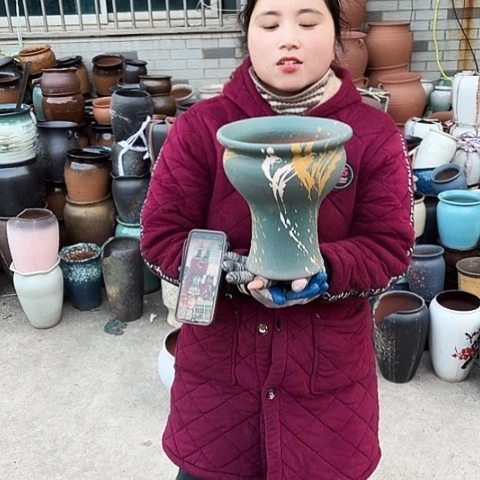 口21高23瑕疵盆子。