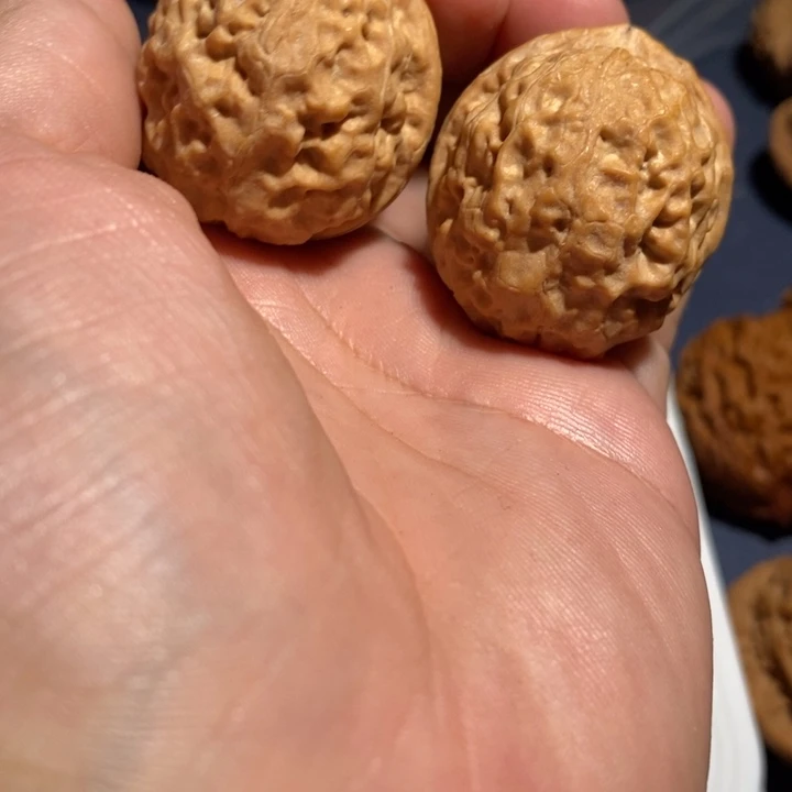 蜡***-猴头核桃吊坠35787655667