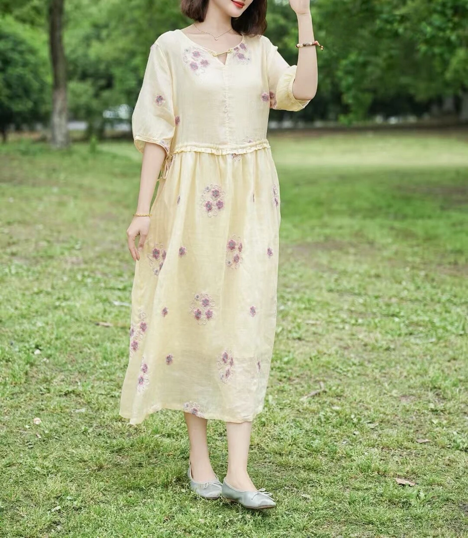 2025夏季苎麻满绣一粒绕线盘扣文艺长款（彩色绣线）苎麻连衣裙