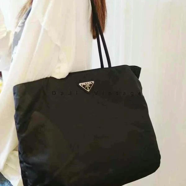 大吉中古/Prada普拉达黑银尼龙35托特单肩包