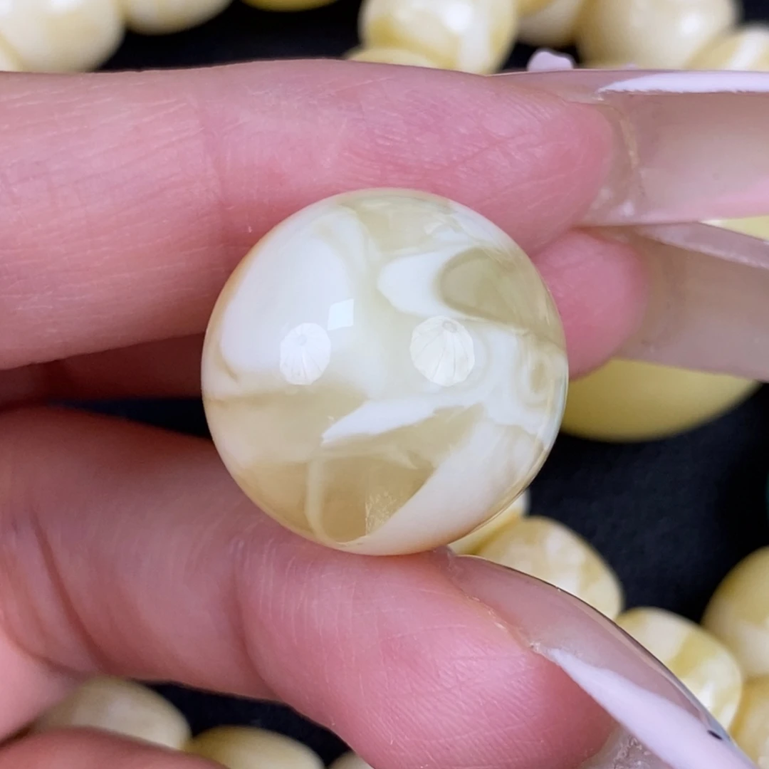 琥珀未镶嵌珠宝奇石258