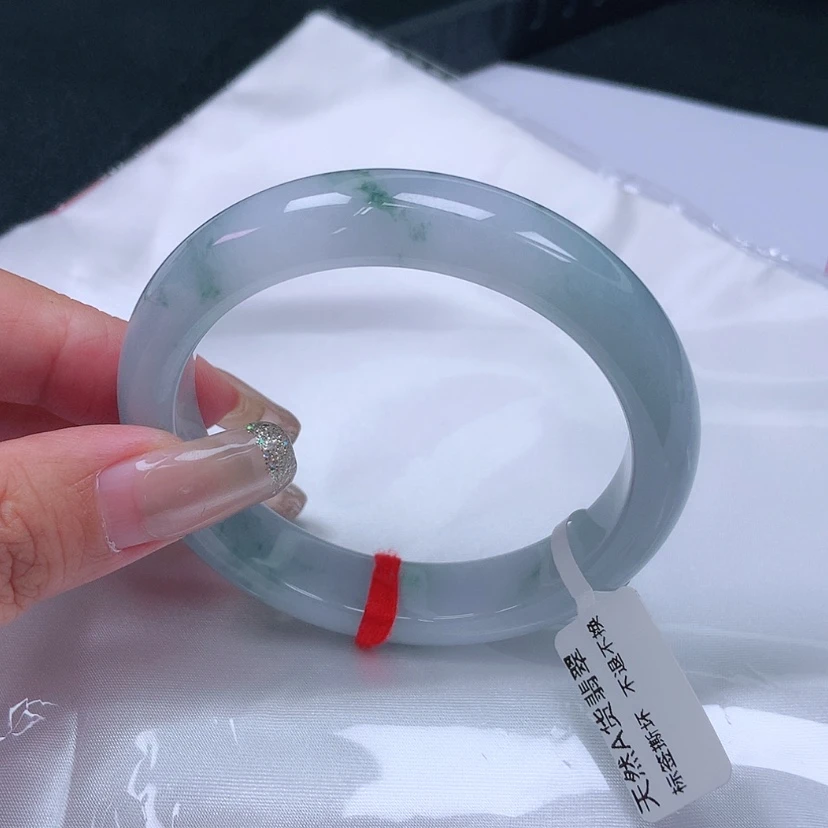 【闪购商品】未镶嵌手镯翡翠章****发55，