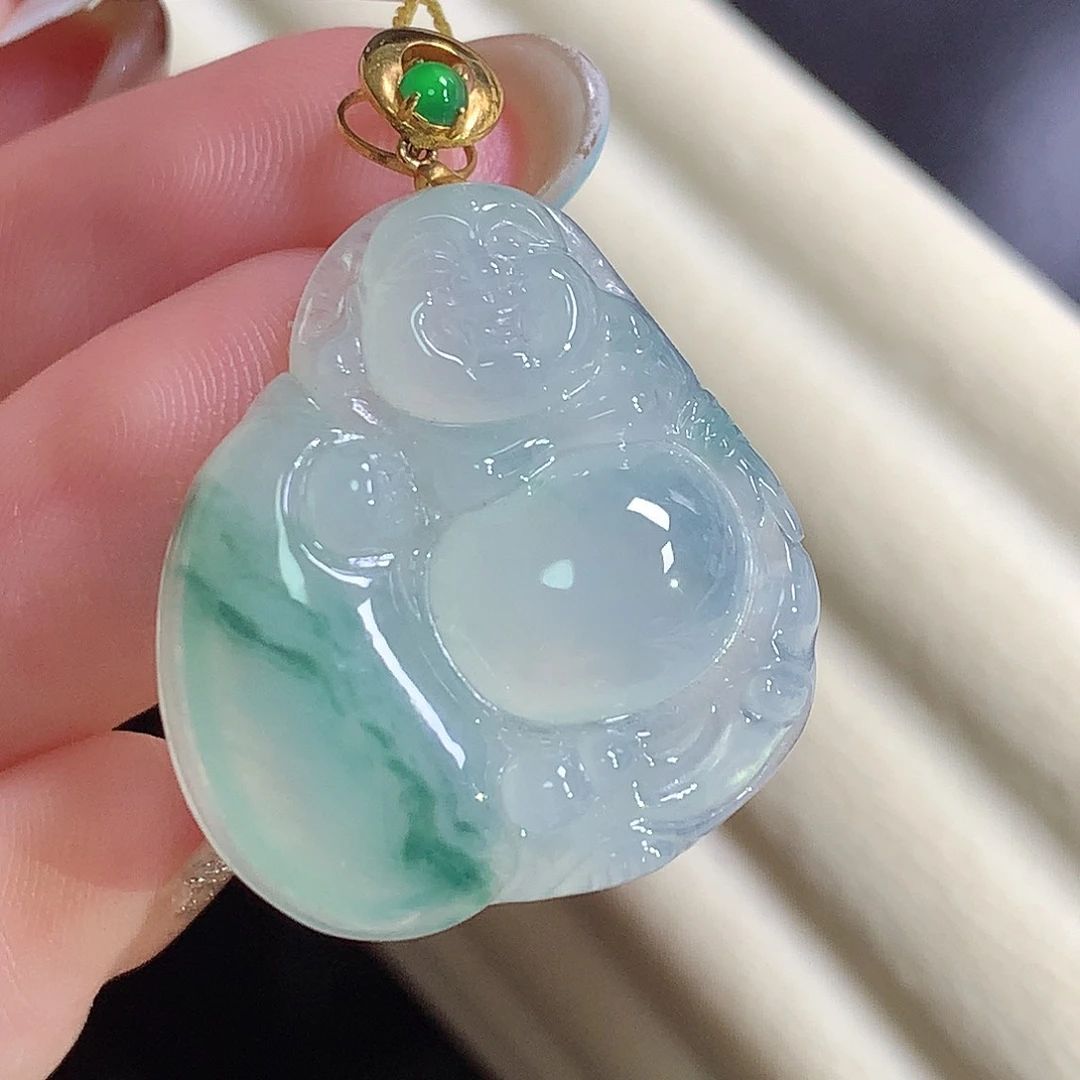 翡翠18K金镶嵌颈饰