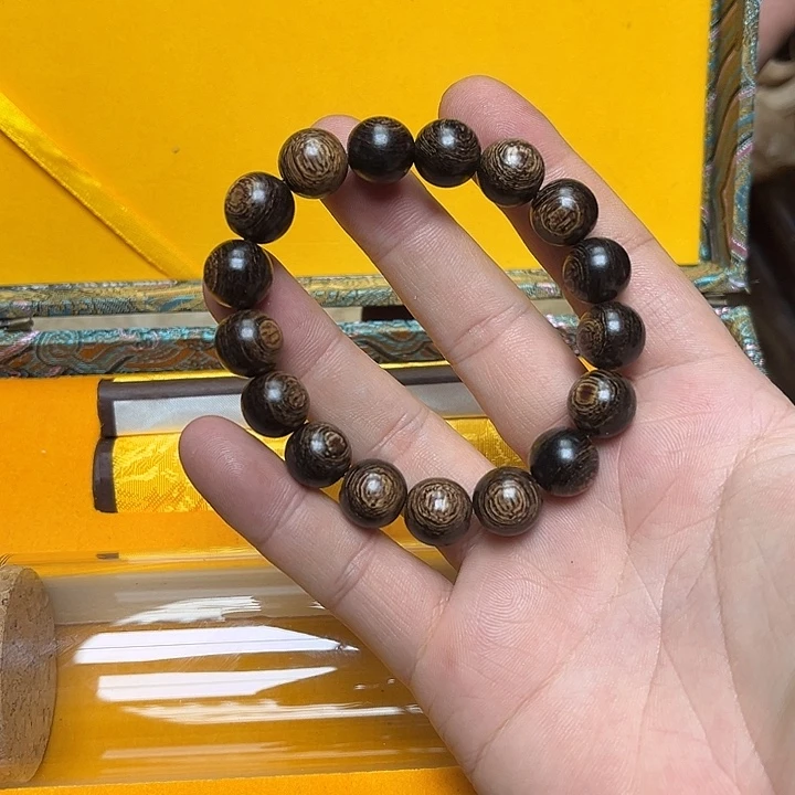 大叶紫檀（黑酸枝木类）