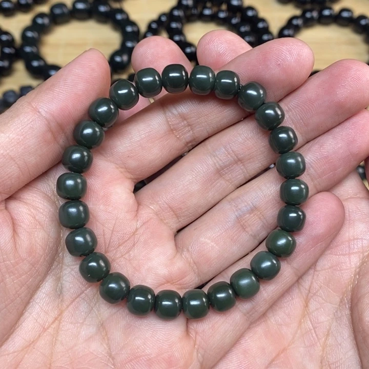 1***6和田玉未镶嵌手链