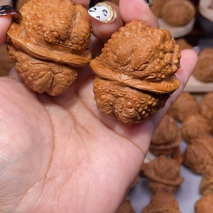 纯***乐蛤蟆头雕刻的金蟾