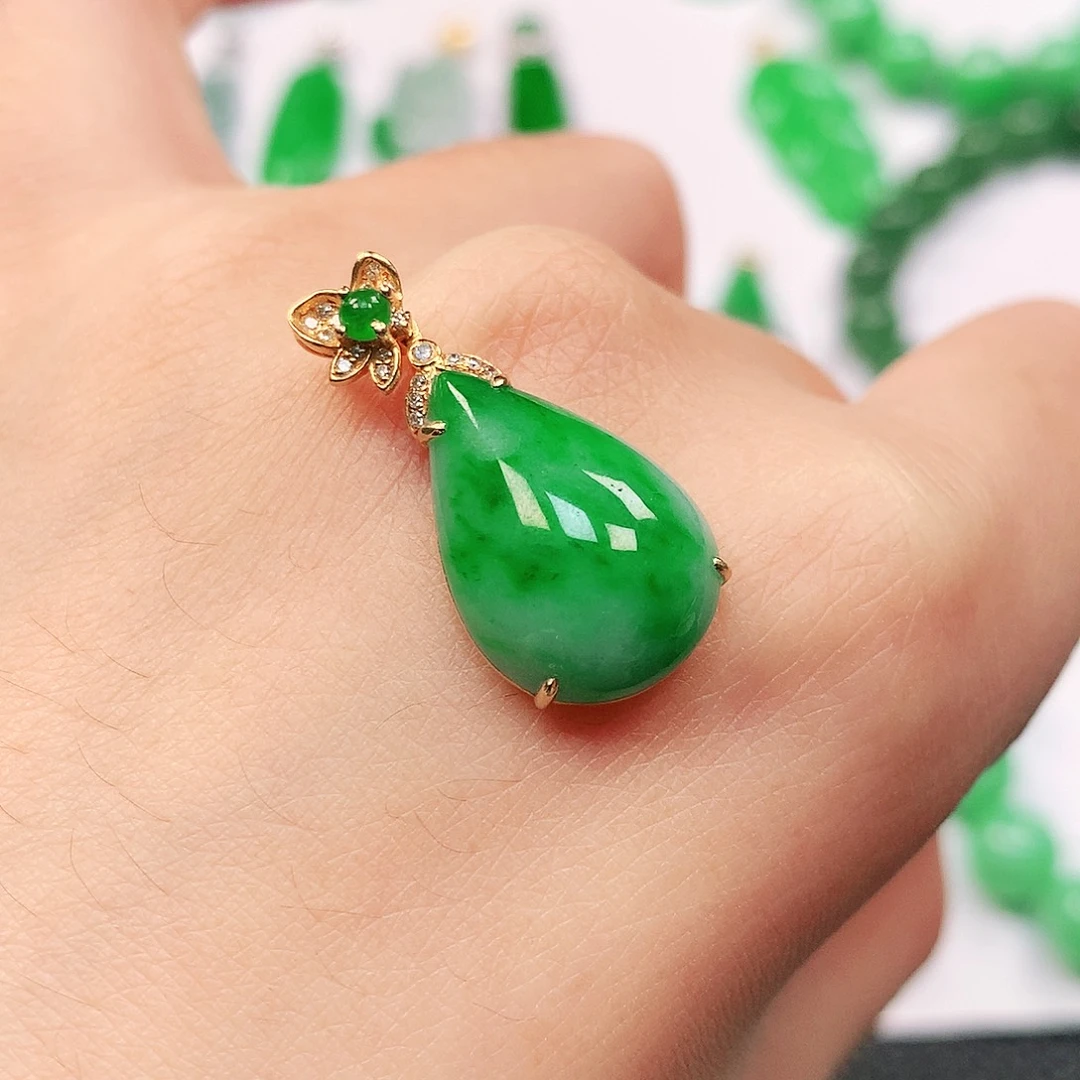 吊坠(不含链)18K金镶嵌翡翠