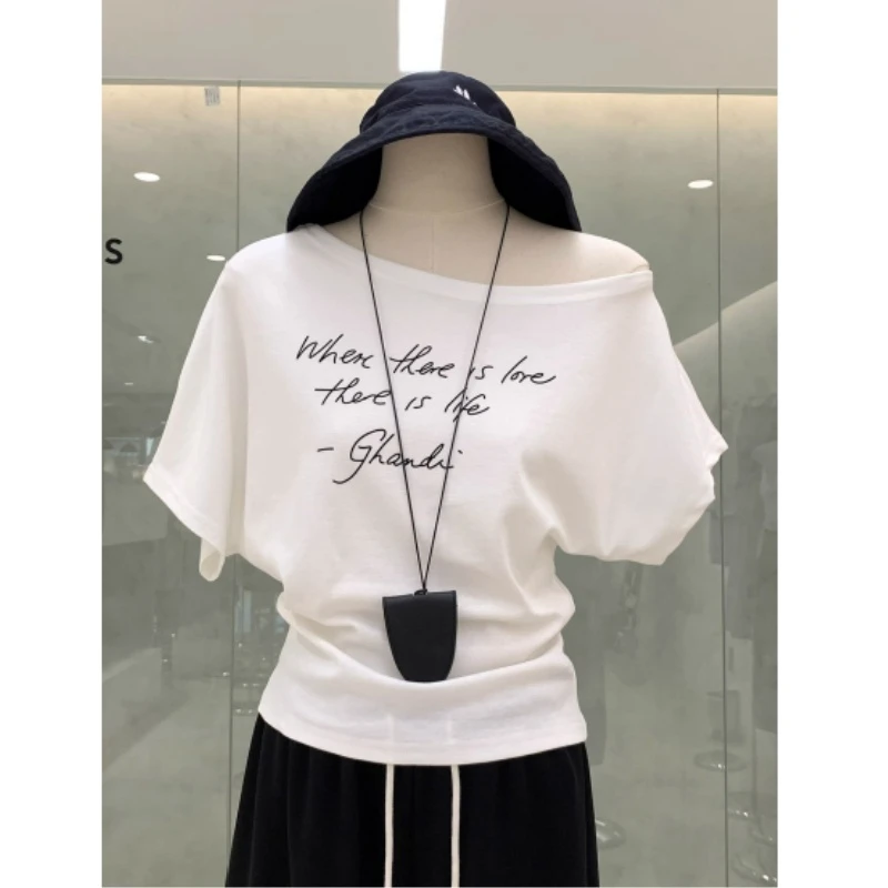 美式字母印花不规则斜肩白色短袖T恤女夏季宽松显瘦收腰露肩上衣