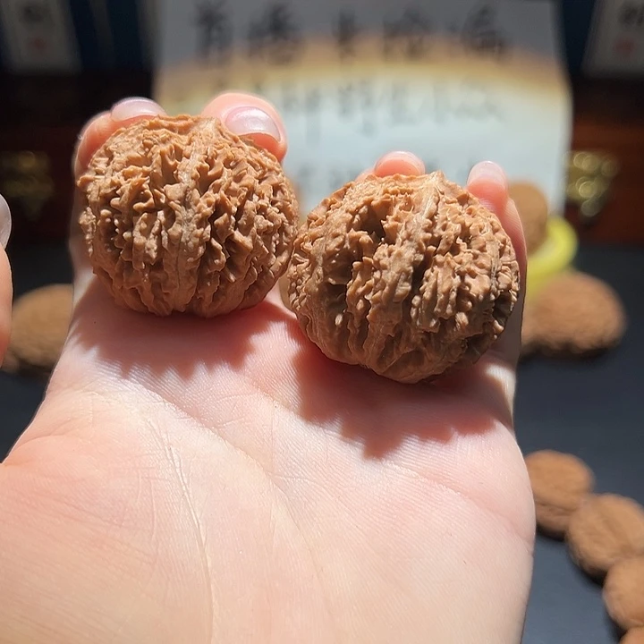 文玩核桃吊坠灯笼
