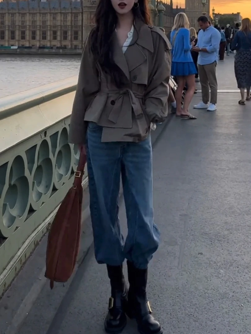 秋季新款设计感时尚短款风衣收腰长袖气质外套直筒牛仔裤显瘦穿搭