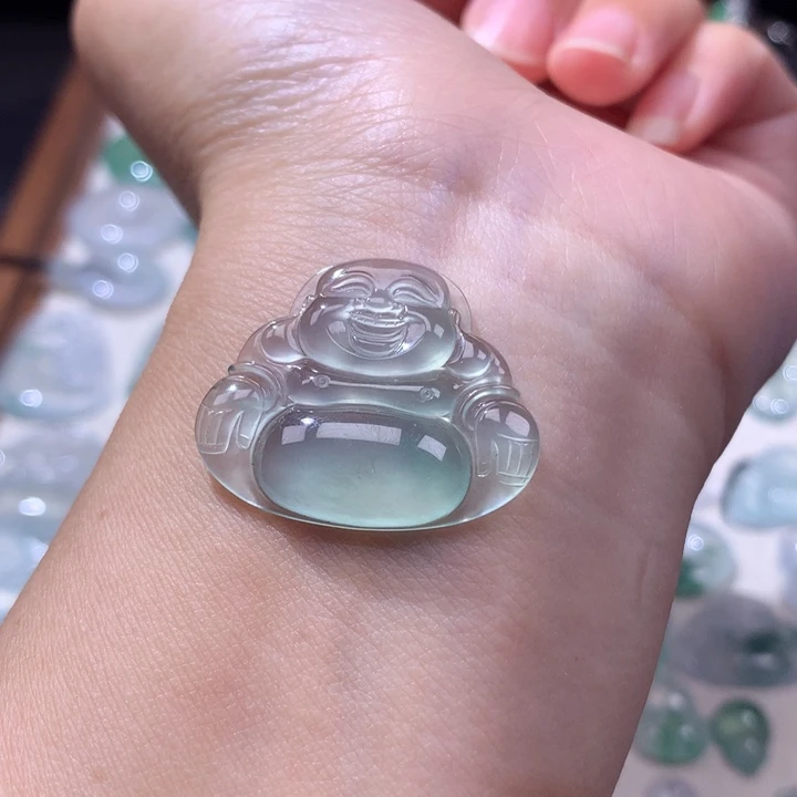 颈饰未镶嵌翡翠高冰佛公