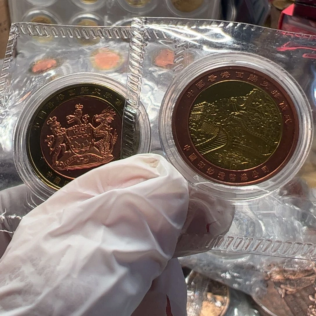 其他普通金属香香交接仪式章2枚1套