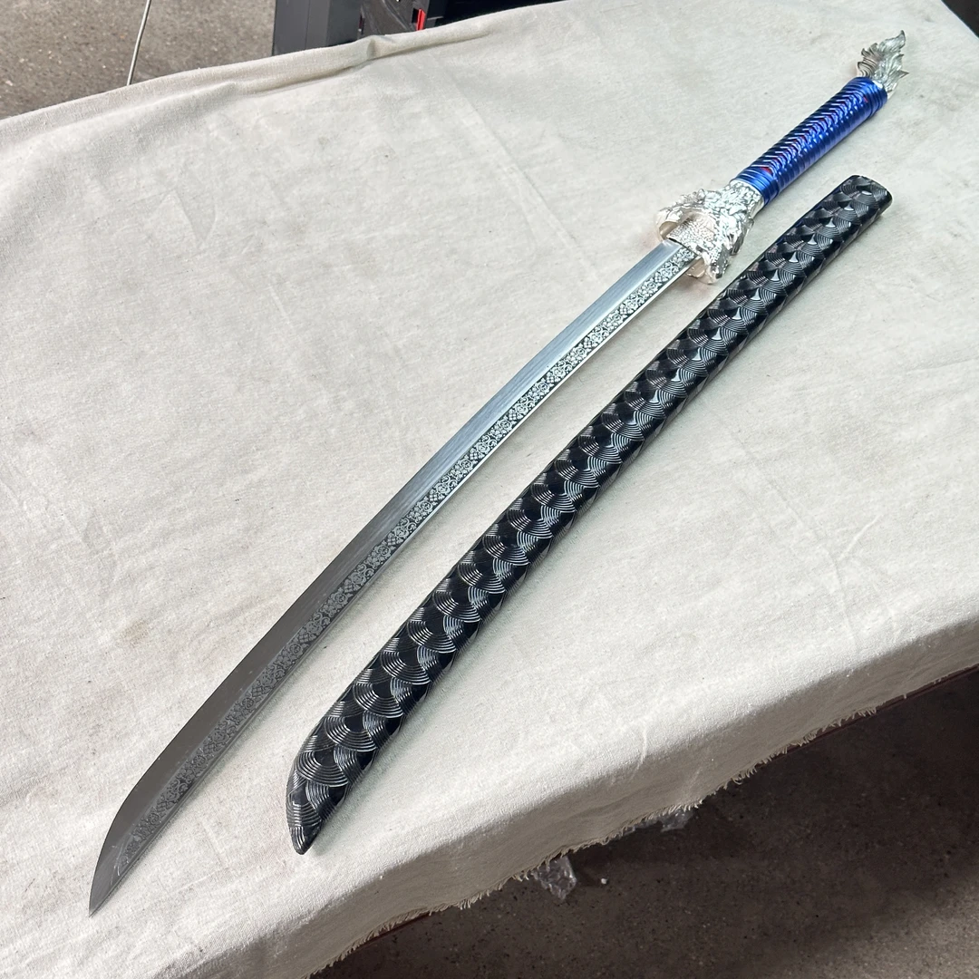 108 龙泉昊天宝剑狼刀高猛钢腐刻未开刃