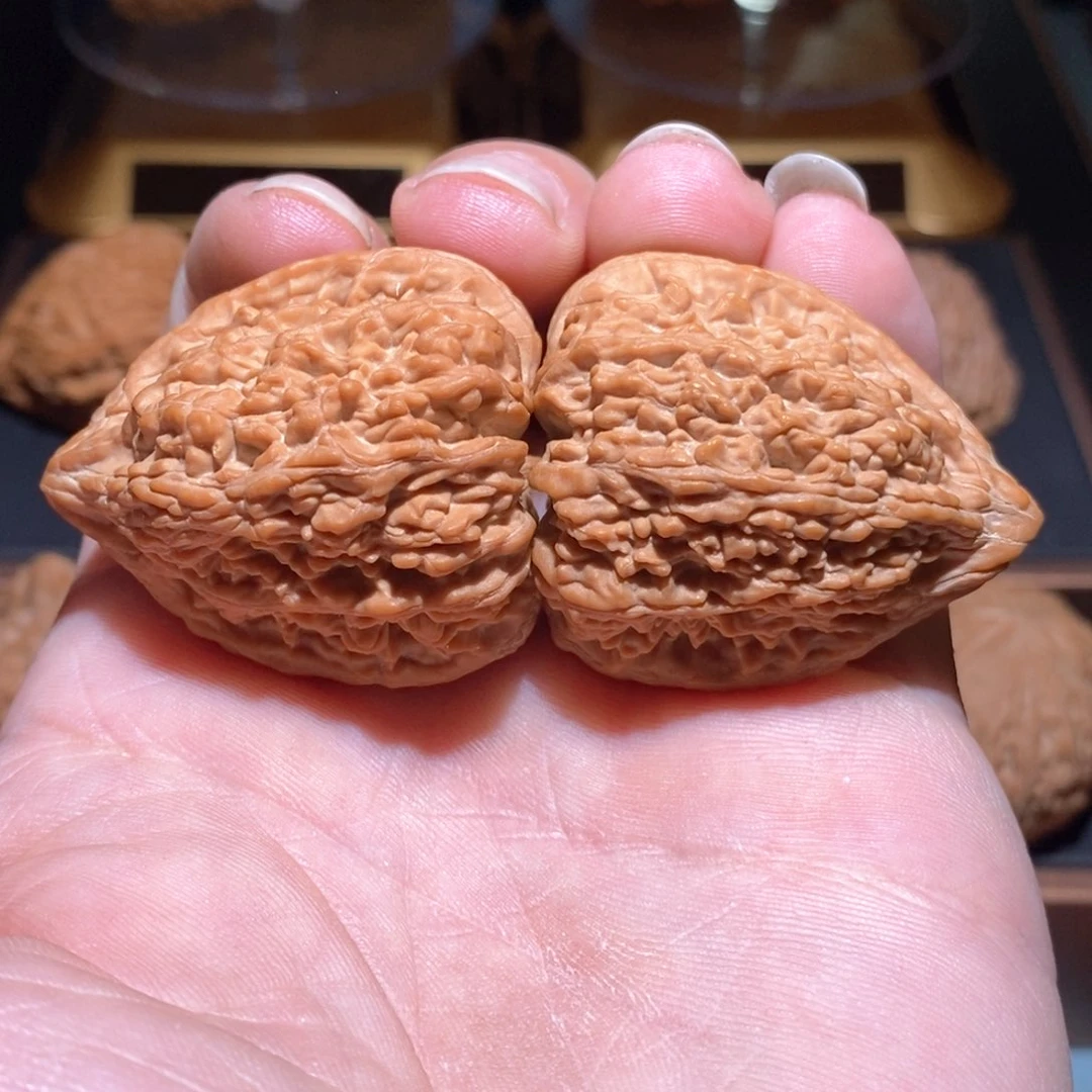 文玩核桃吊坠王*塔尖