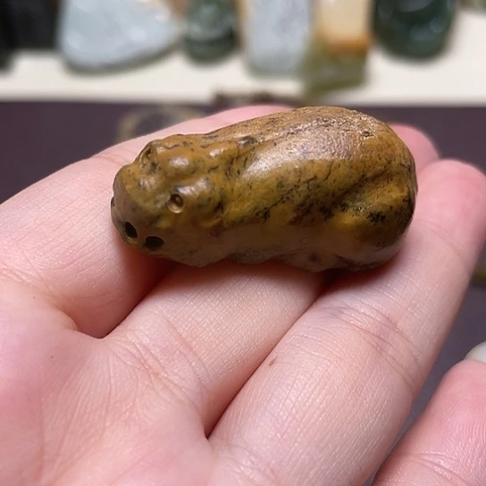 岫岩河磨玉（透闪石质玉）未镶嵌颈饰