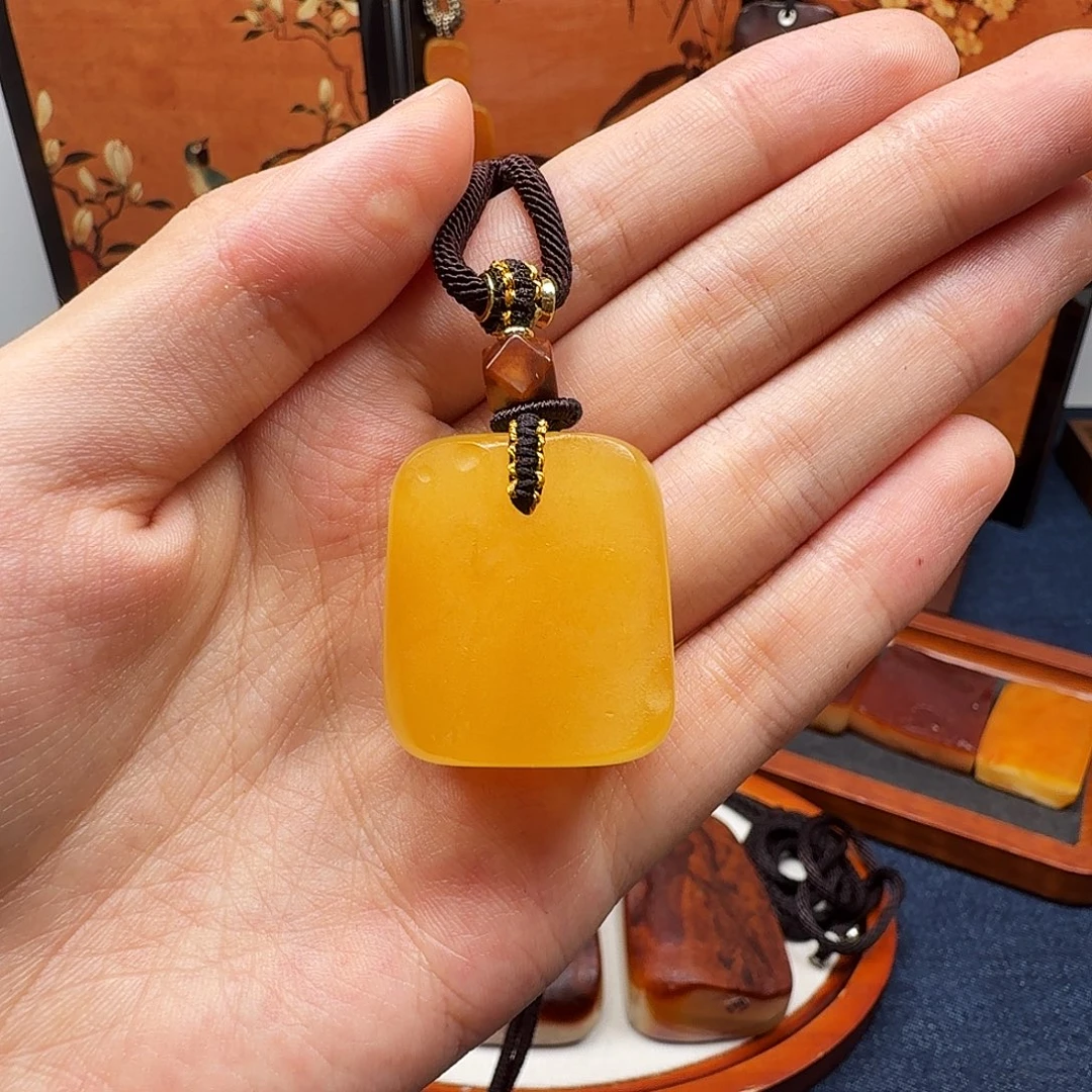 蜜蜡未镶嵌吊坠(赠链)