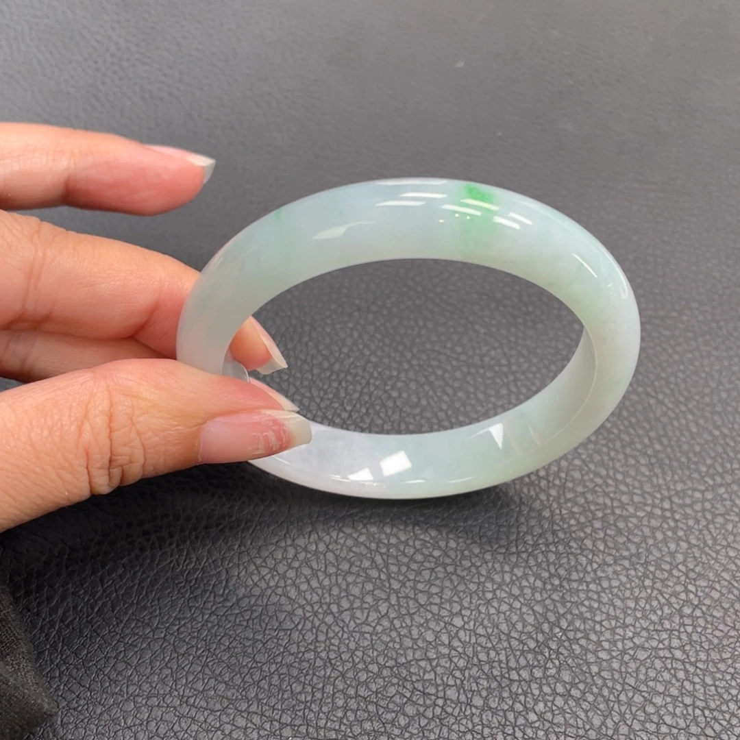 翡翠手镯未镶嵌55