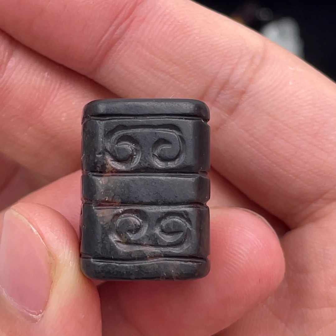 和田玉（糖玉）颈饰未镶嵌