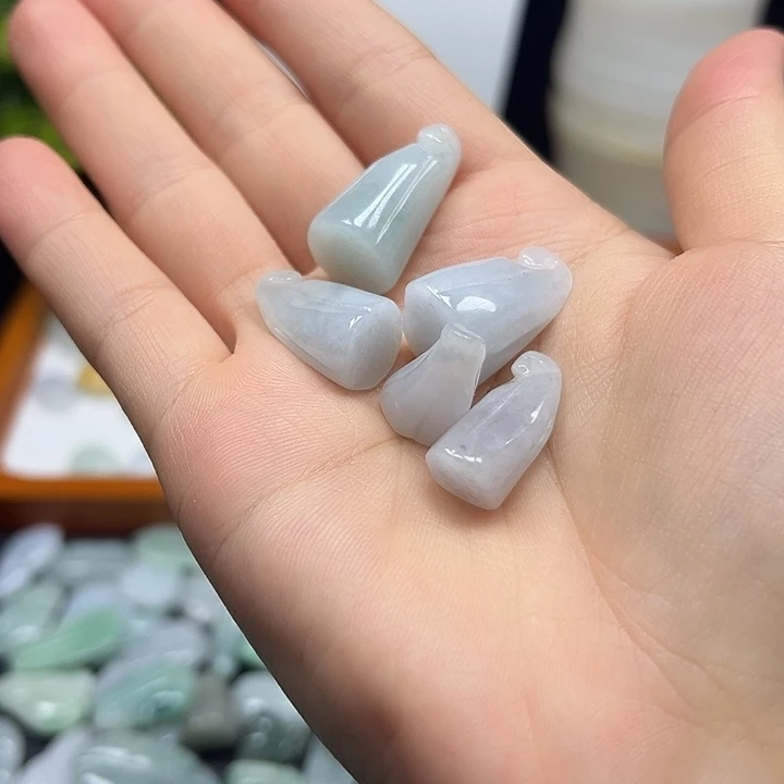 翡翠未镶嵌颈饰买一送一莲蓬 10