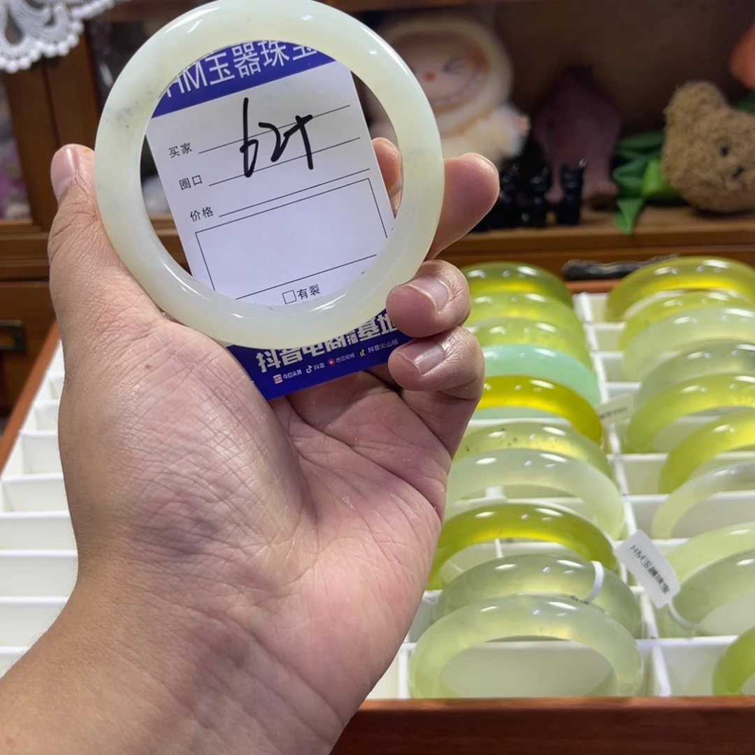 蛇纹石玉未镶嵌手镯460