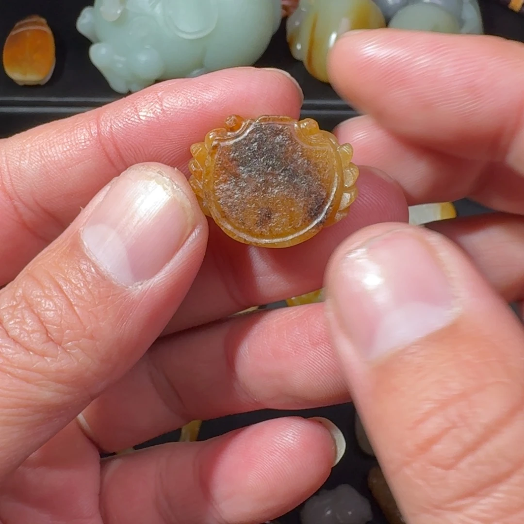 和田玉未镶嵌吊坠(不含链)