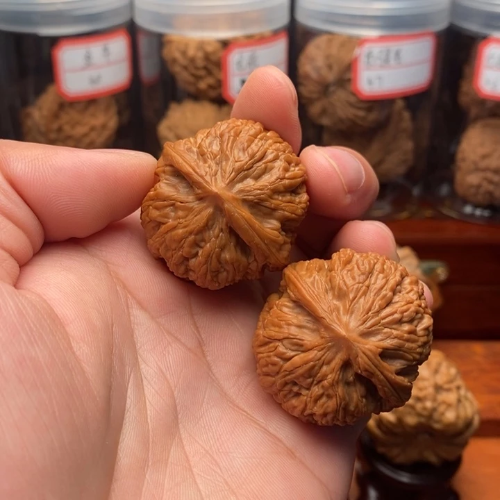 核桃皇家正圆文玩核桃