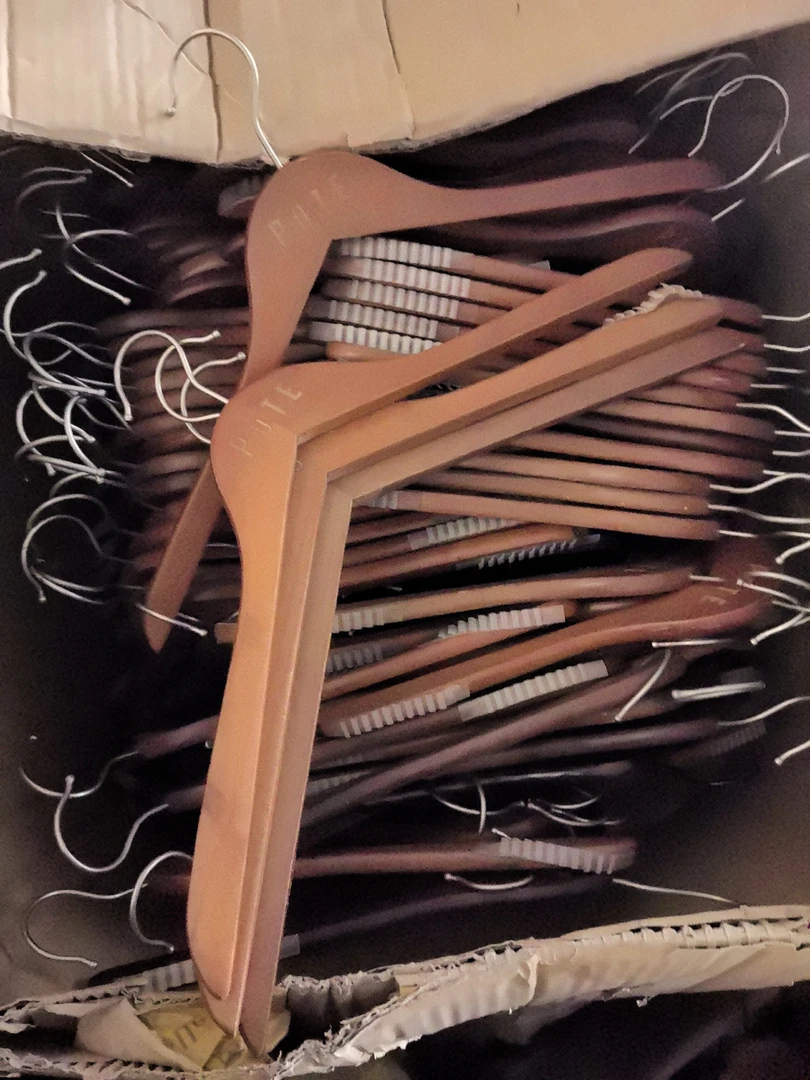 17款耐磨无痕卧室防滑衣架半圆服装店家用客厅