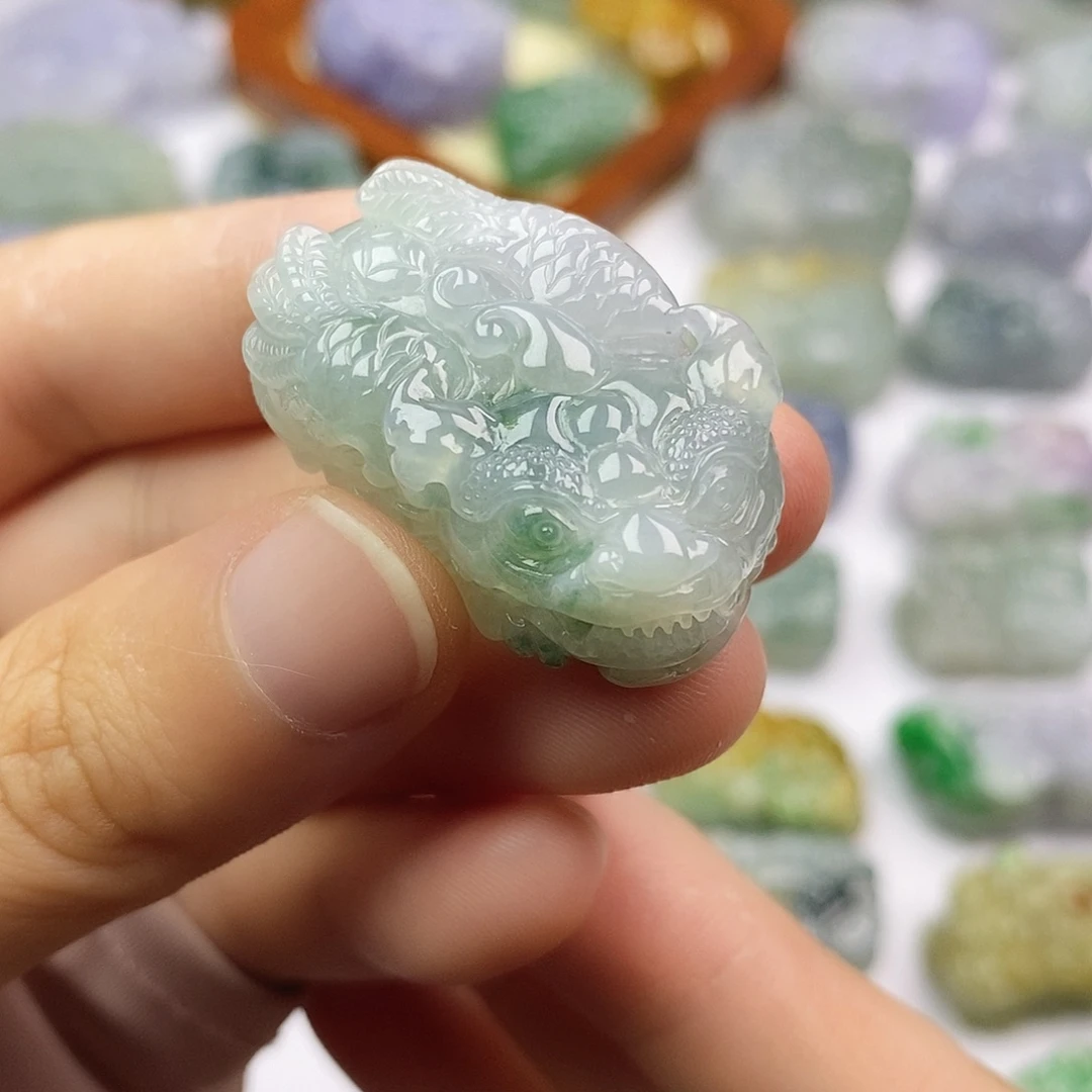 颈饰未镶嵌翡翠貔貅