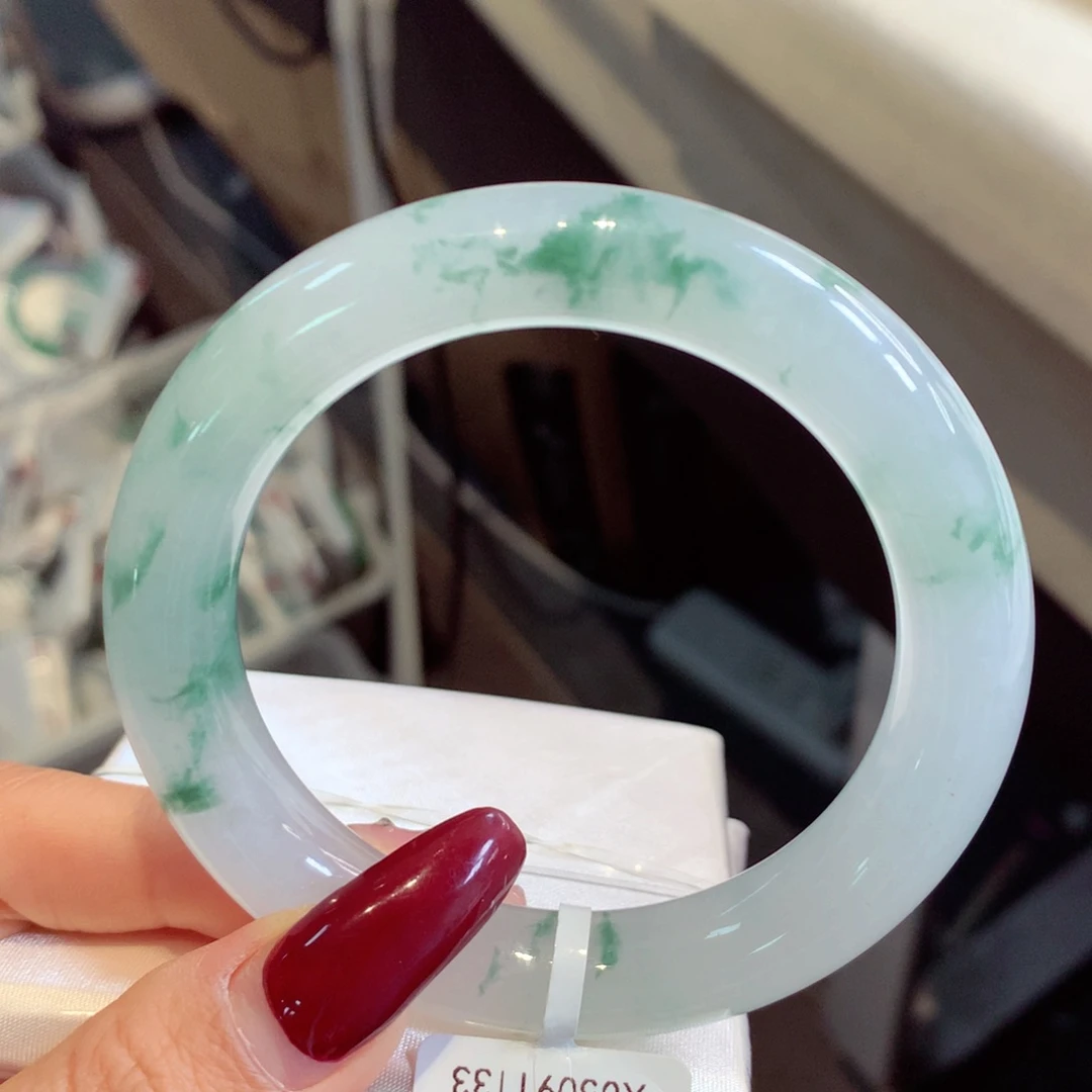 翡翠手镯未镶嵌圆条35号66