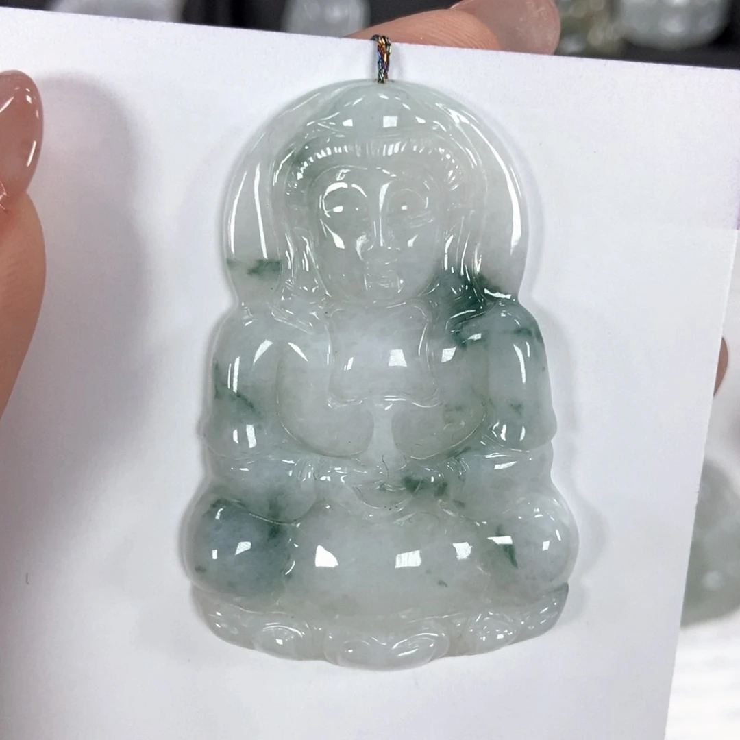 翡翠颈饰未镶嵌孤***影观音