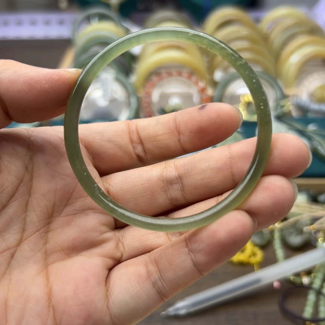 和田玉手镯未镶嵌55.4圈围282