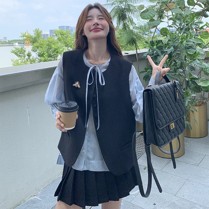黑色学院风马甲套装裙女2025年春季新款时尚洋气百褶短裙三件套