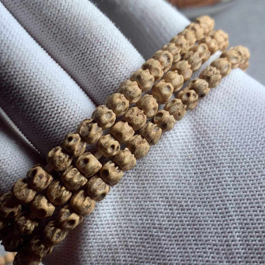 柏香籽/百香籽吊坠L****_