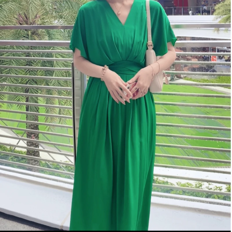 【乖瑶】气质夏季超显瘦气质时尚连衣裙 D35141548