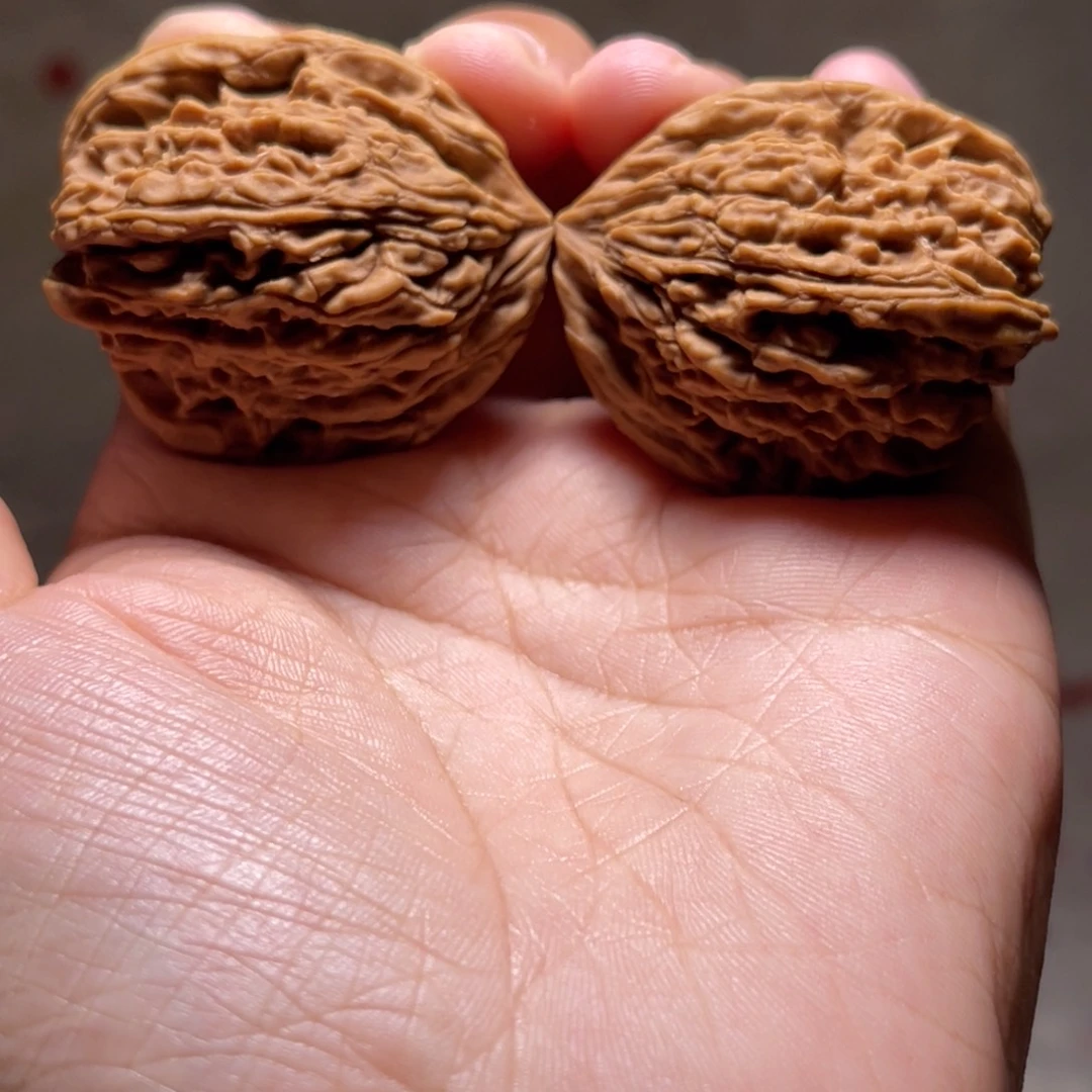 文玩核桃把件郭*南疆