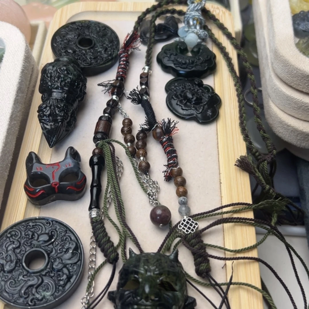 蛇纹石玉合金颈饰