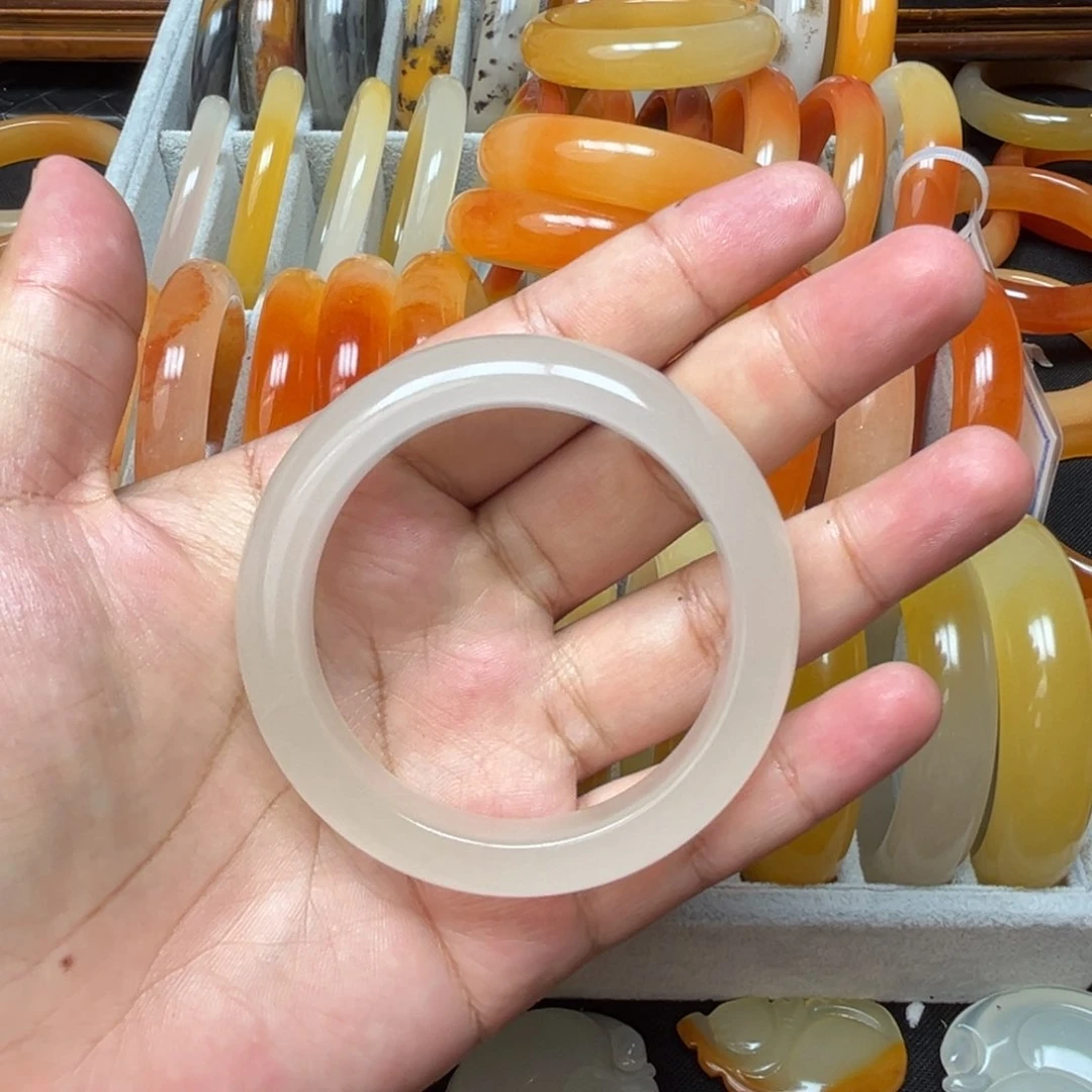 A***e石英质玉（黄龙玉）未镶嵌手镯