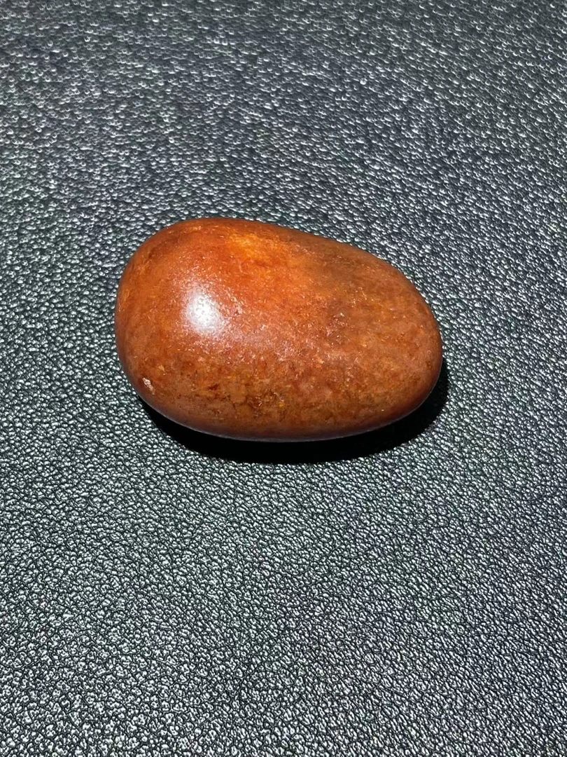 精品和田玉黄沁籽