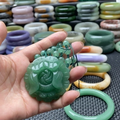 石英岩玉未镶嵌手镯