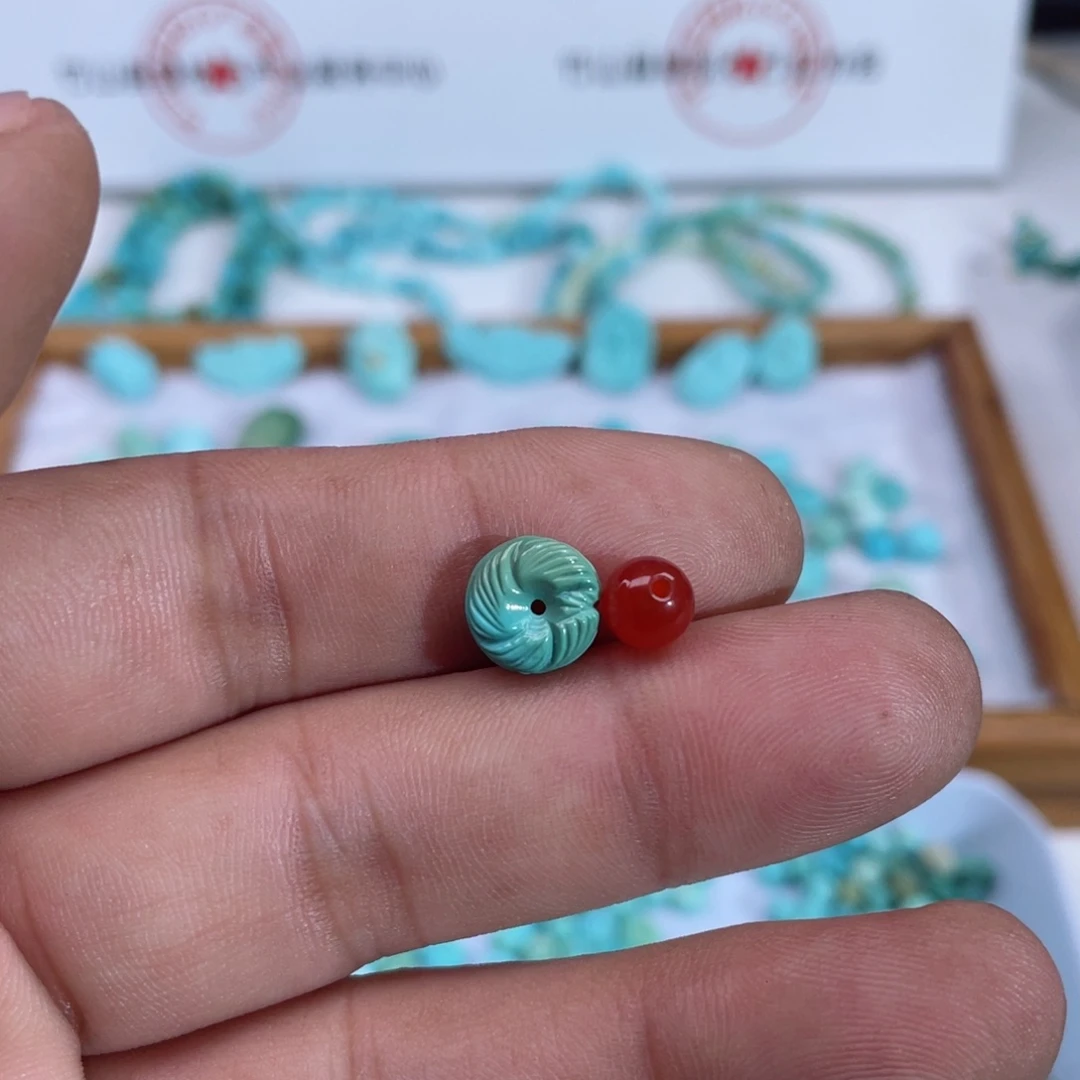 南红玛瑙未镶嵌颈饰019