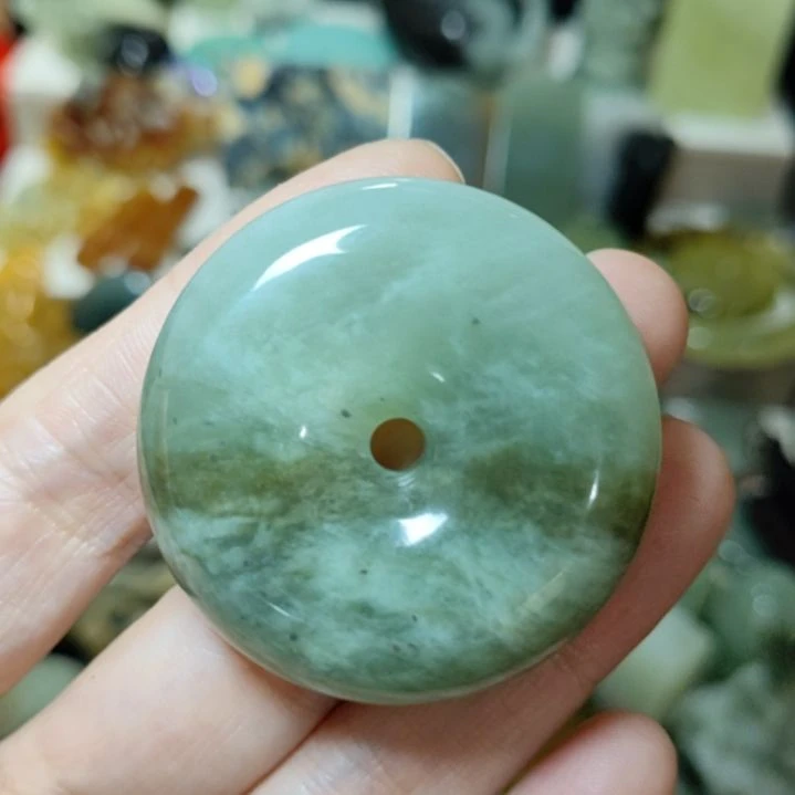 岫玉未镶嵌平安扣