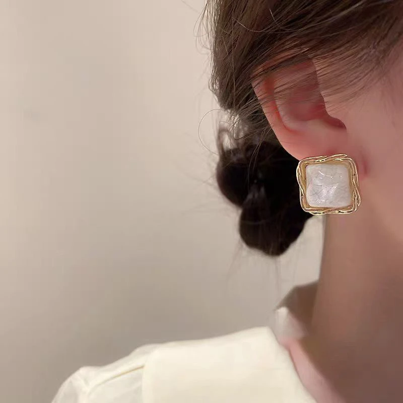 铜合金莫桑石耳饰 S925银针 小众时尚气质百搭0111