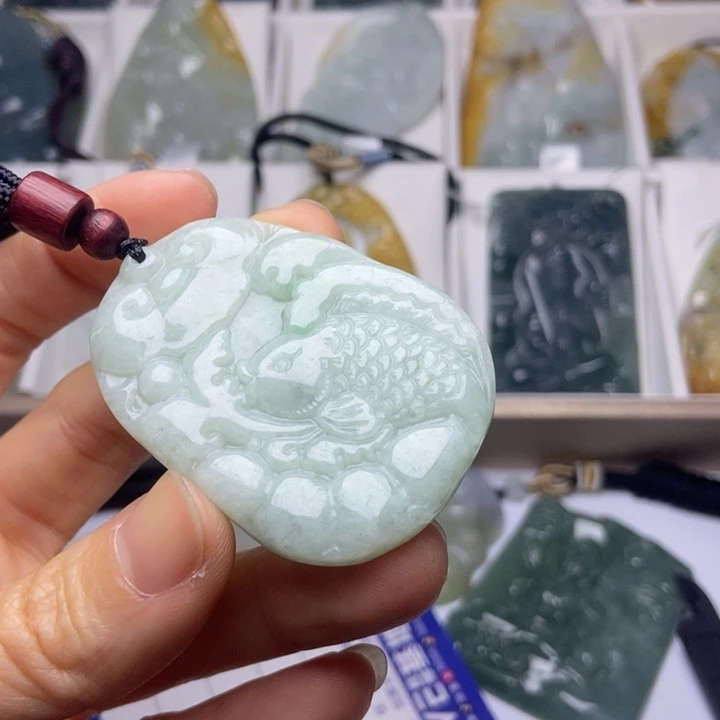 翡翠未镶嵌颈饰翡翠