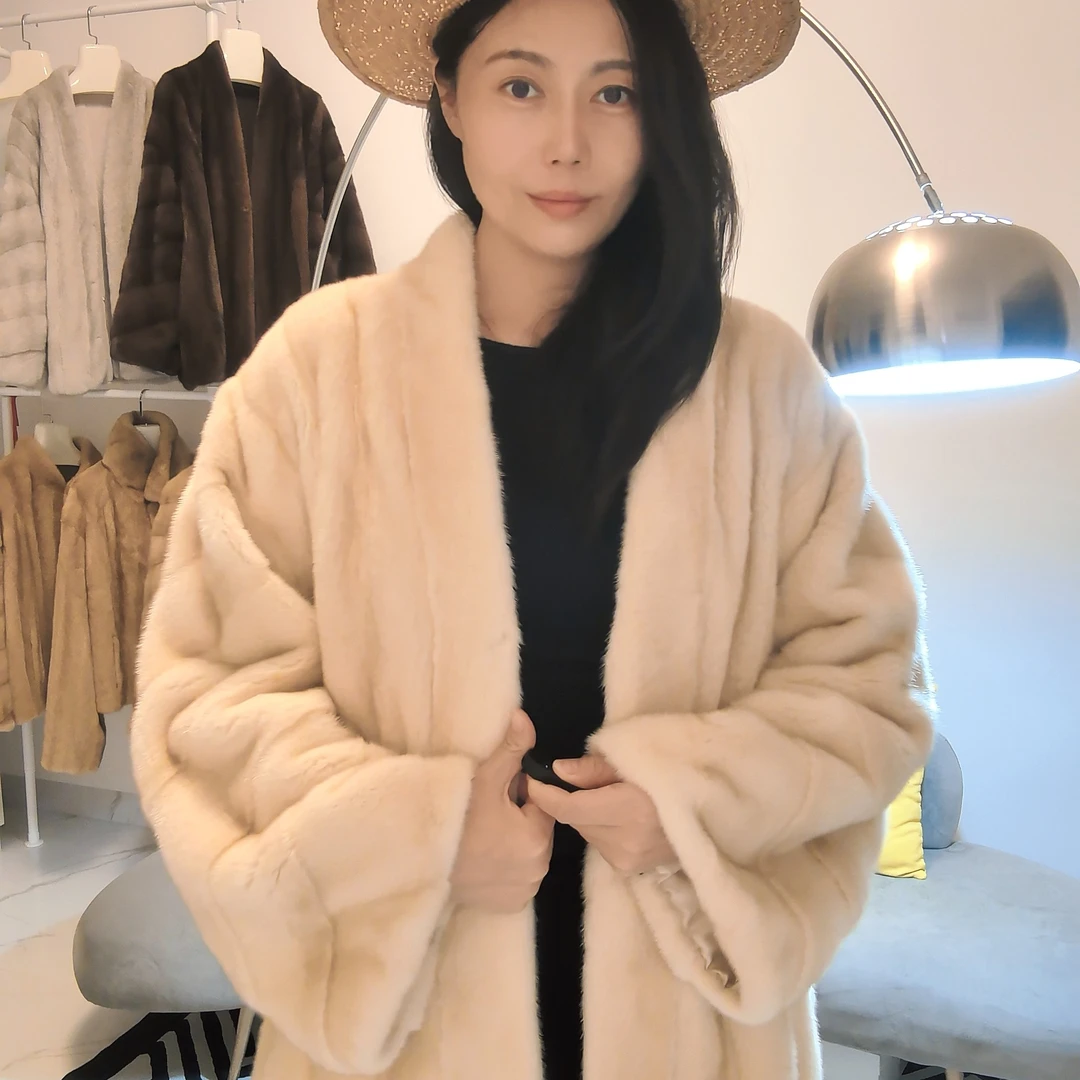 海宁进口直播女款显瘦整貂V领中长款高端貂毛皮草外套白色新款